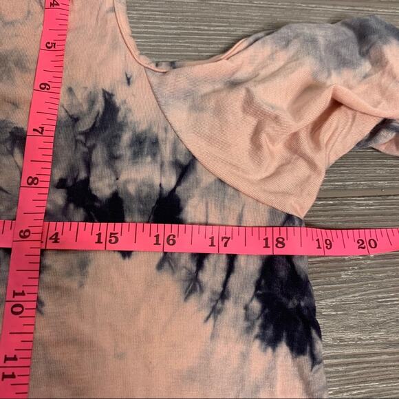 Torrid blush pink grey cold shoulder tie dye top - Picture 9 of 11